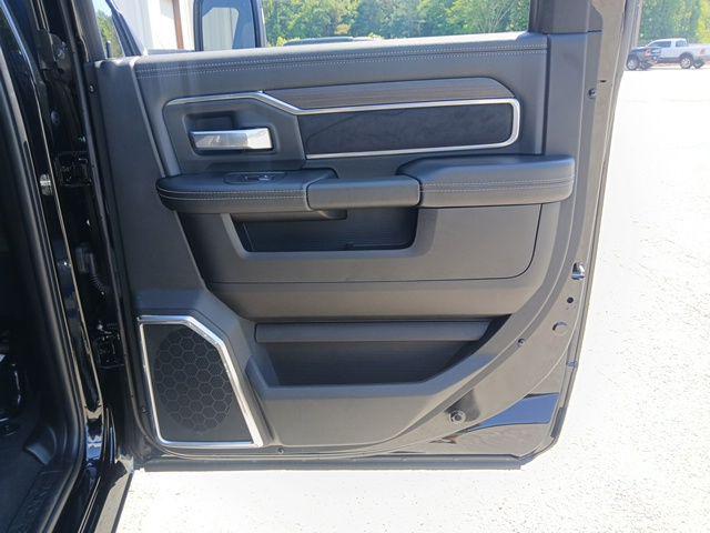 2025 Ram 2500 Laramie Mega Cab 4x4 64 Box