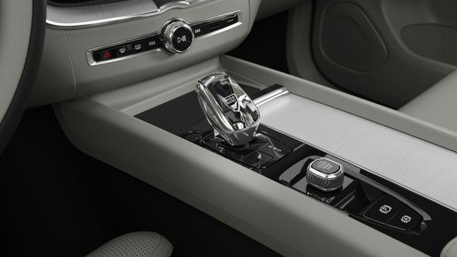 2026 Volvo XC60 Plug-In Hybrid Ultra, T8 AWD Electric/Gasoline, Dark