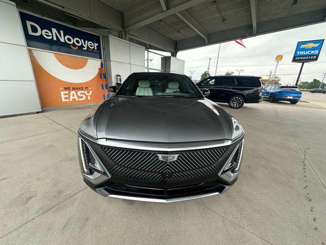 2024 Cadillac iQ Luxury w/1SC