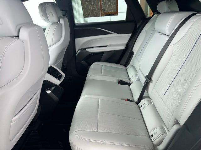 2024 Cadillac iQ Luxury w/1SC