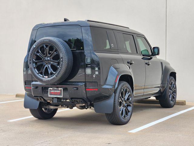 2026 Land Rover Defender P635 OCTA Black