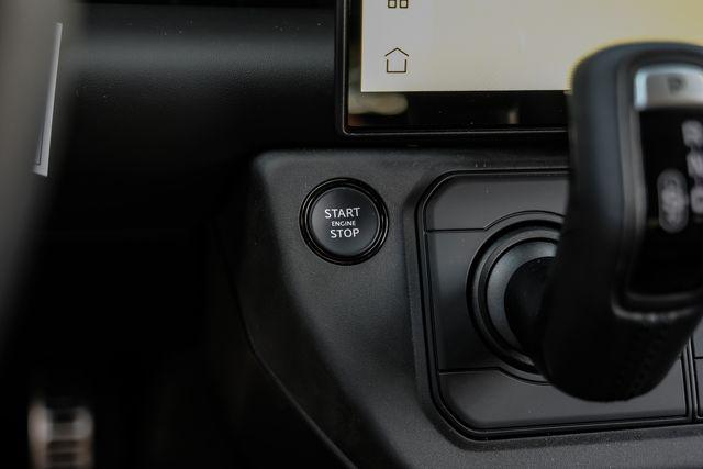 2026 Land Rover Defender P635 OCTA Black