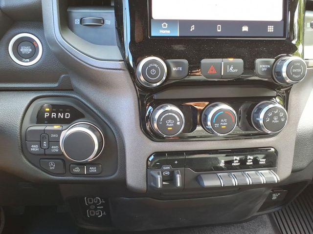 2026 Ram 1500 Warlock Crew Cab 4x4 5'7" Box