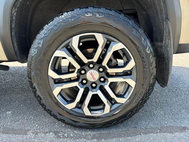 2024 GMC Canyon 4WD AT4