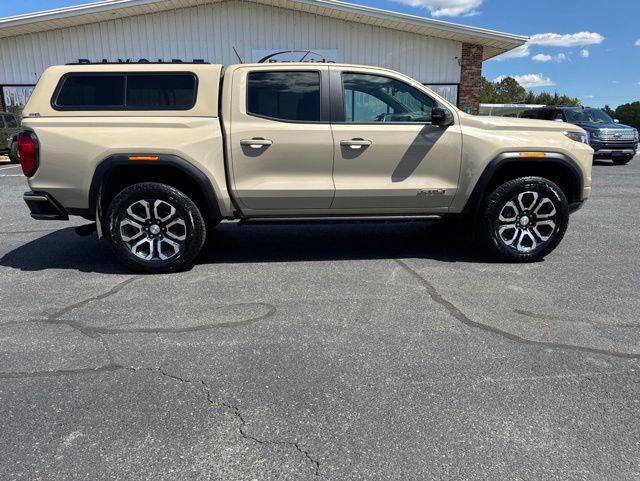 2024 GMC Canyon 4WD AT4