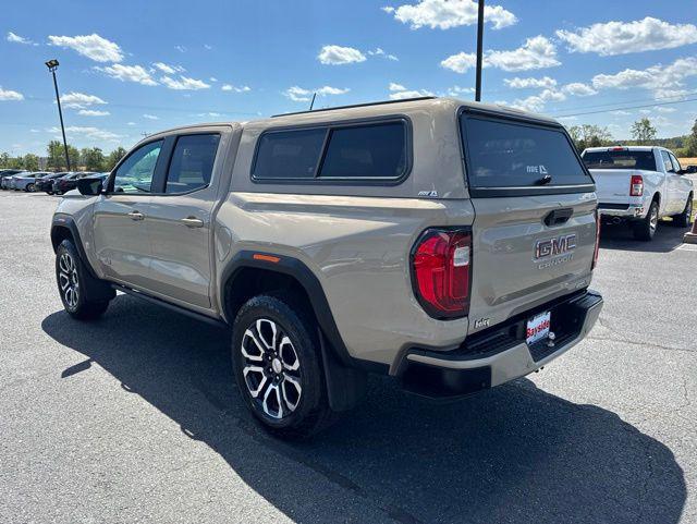 2024 GMC Canyon 4WD AT4