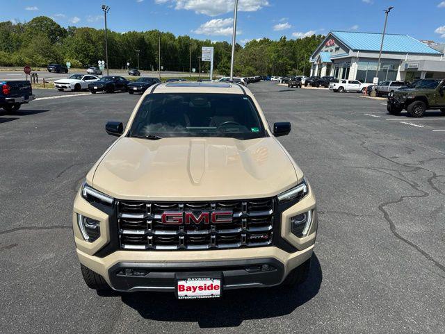 2024 GMC Canyon 4WD AT4