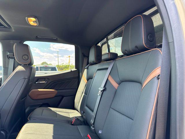 2024 GMC Canyon 4WD AT4