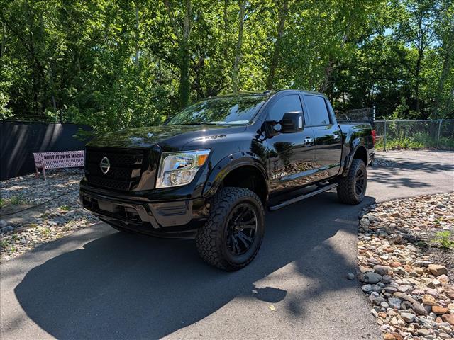 2021 Nissan Titan Crew Cab SV 4x4 for sale in Kansas City, MO
