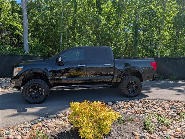 2021 Nissan Titan Crew Cab SV 4x4