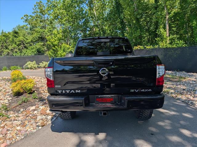 2021 Nissan Titan Crew Cab SV 4x4