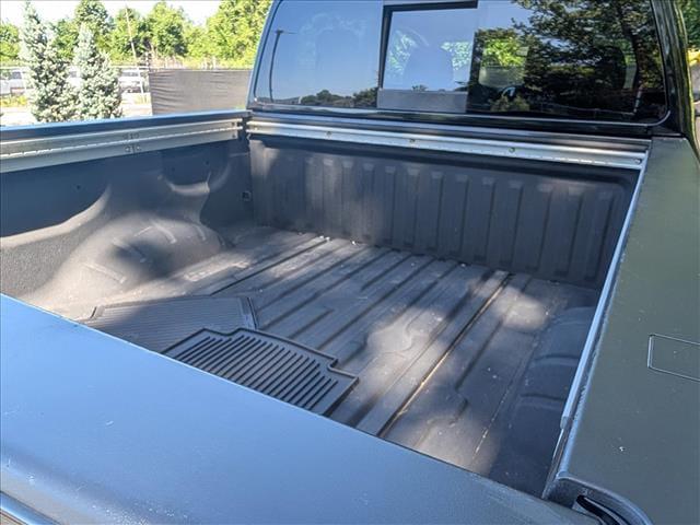 2021 Nissan Titan Crew Cab SV 4x4