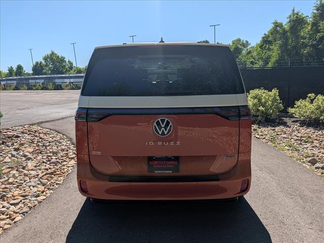 2025 Volkswagen ID. Buzz Pro S Plus with 4MOTION