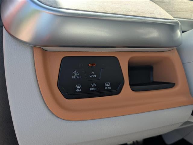2025 Volkswagen ID. Buzz Pro S Plus with 4MOTION
