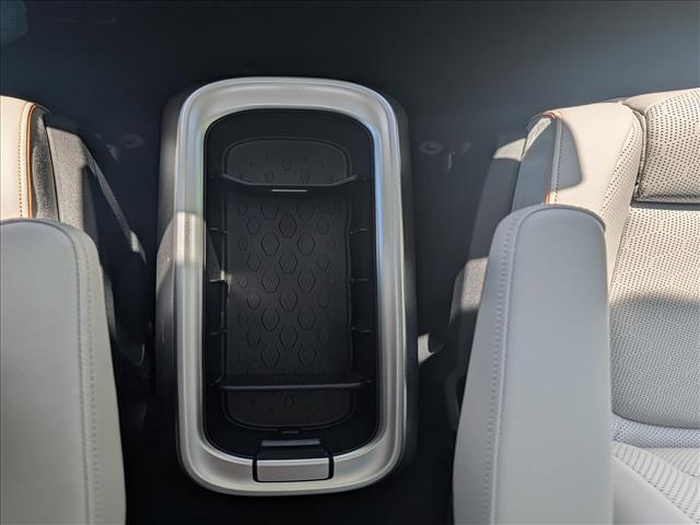 2025 Volkswagen ID. Buzz Pro S Plus with 4MOTION
