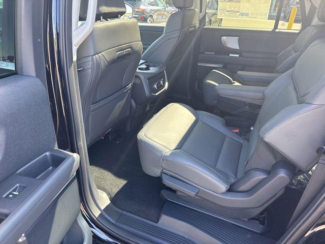 2026 Ford Expedition Max Active MAX