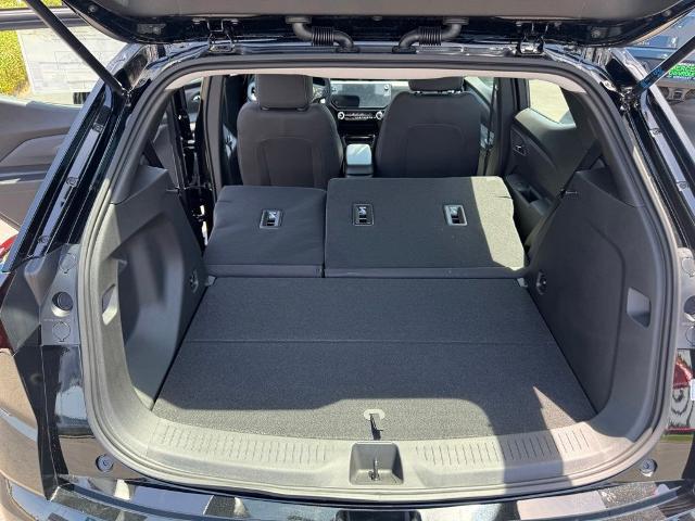 2027 Chevrolet Bolt LT FWD