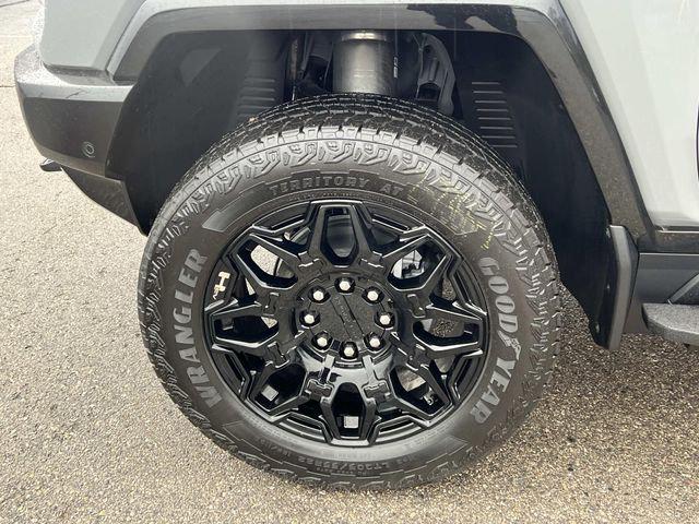 2026 GMC HUMMER EV 2X 4WD
