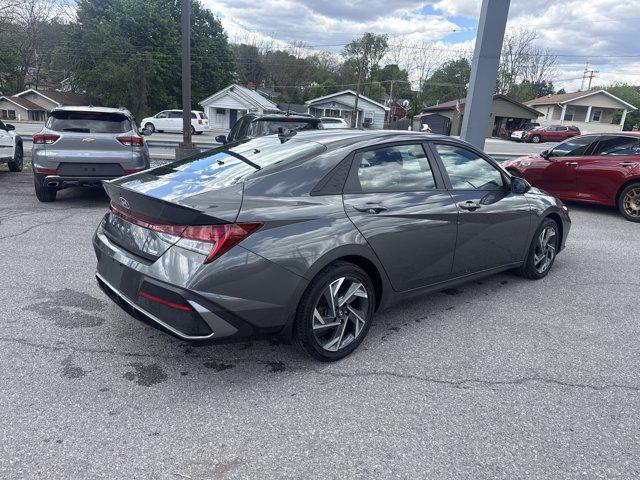 2025 Hyundai Elantra Hybrid SEL Sport