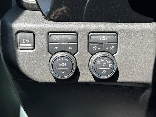 2023 Chevrolet Silverado 1500 4WD Crew Cab Short Bed LT Trail Boss