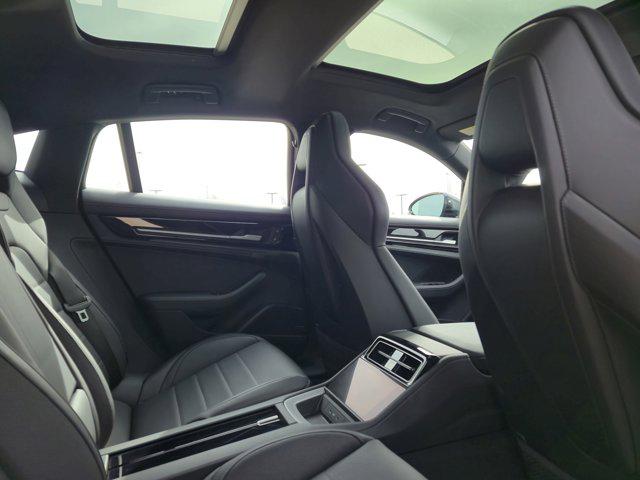 2024 Porsche Panamera 4