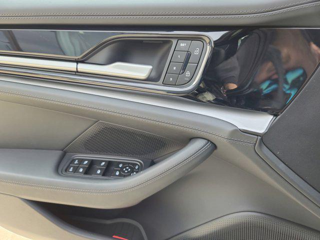 2024 Porsche Panamera 4