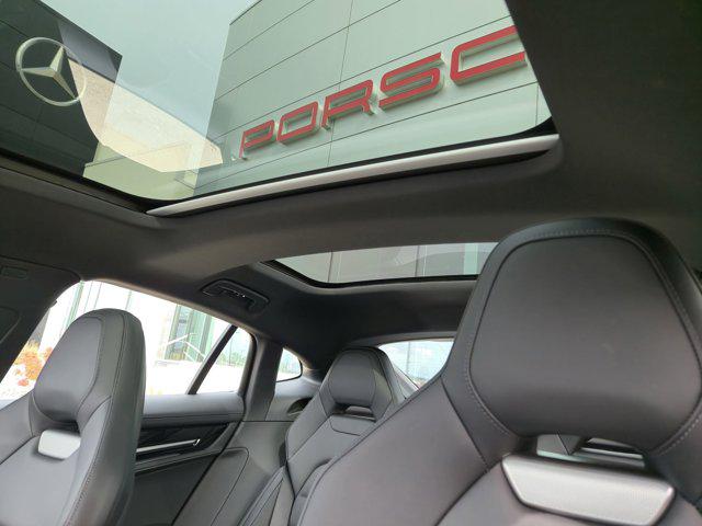 2024 Porsche Panamera 4
