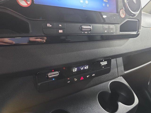 2025 Mercedes-Benz Sprinter 2500 Standard Roof 4-Cyl Diesel