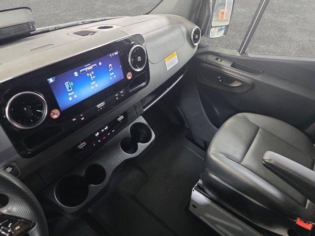 2025 Mercedes-Benz Sprinter 2500 Standard Roof 4-Cyl Diesel