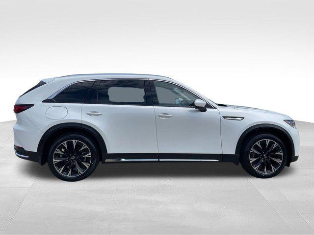 2024 Mazda X-90 Premium Plus