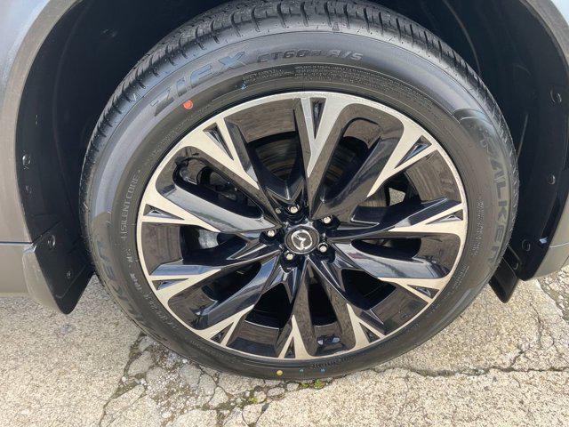 2024 Mazda X-90 Premium Plus