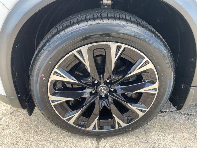 2024 Mazda X-90 Premium Plus