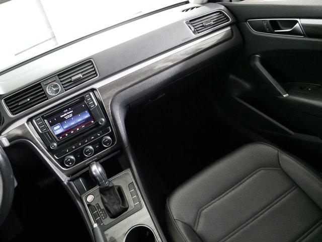 2017 Volkswagen Passat 1.8T SE