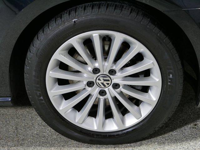 2017 Volkswagen Passat 1.8T SE