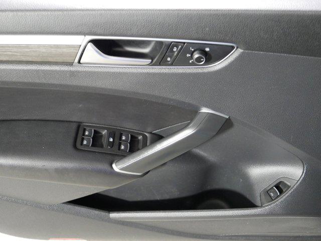 2017 Volkswagen Passat 1.8T SE