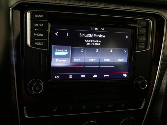 2017 Volkswagen Passat 1.8T SE
