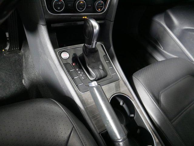 2017 Volkswagen Passat 1.8T SE