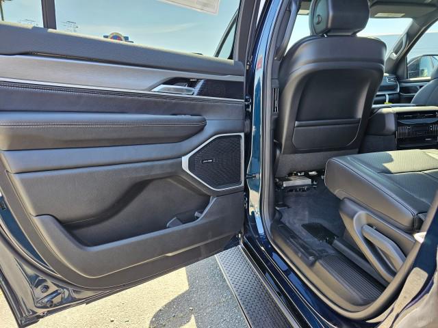 2026 Jeep Grand Wagoneer Unknown