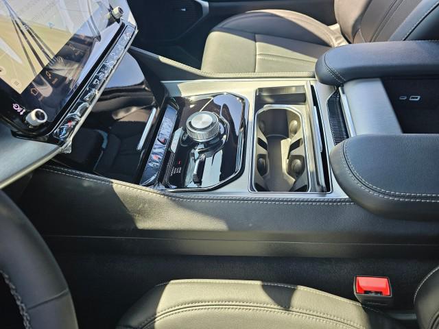 2026 Jeep Grand Wagoneer Unknown
