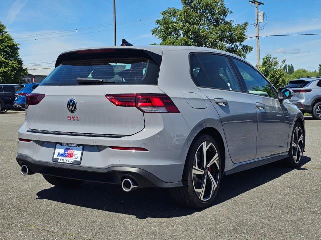 2026 Volkswagen Golf GTI SE