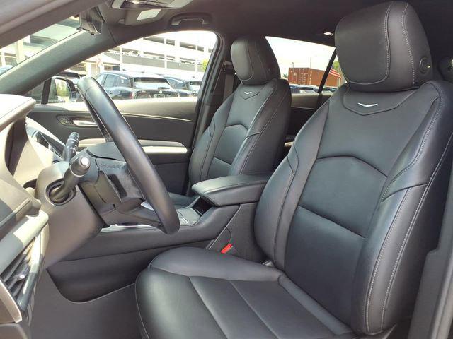 2022 Cadillac XT4 FWD Premium Luxury