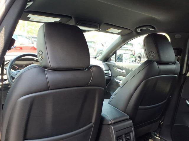 2022 Cadillac XT4 FWD Premium Luxury