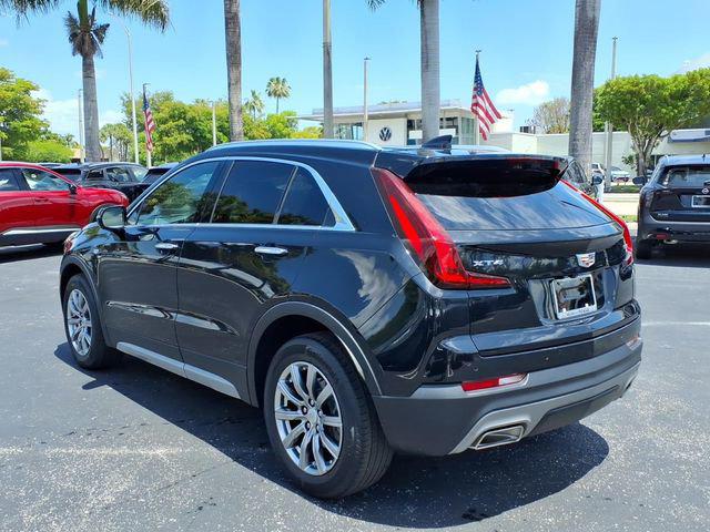 2022 Cadillac XT4 FWD Premium Luxury
