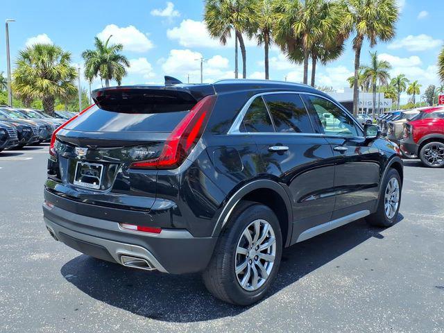 2022 Cadillac XT4 FWD Premium Luxury