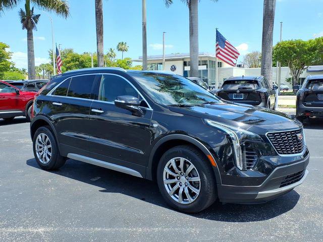 2022 Cadillac XT4 FWD Premium Luxury