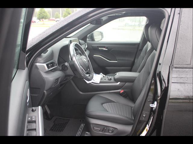 2026 Toyota Highlander XSE