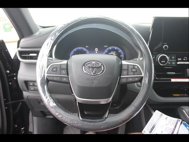 2026 Toyota Highlander XSE