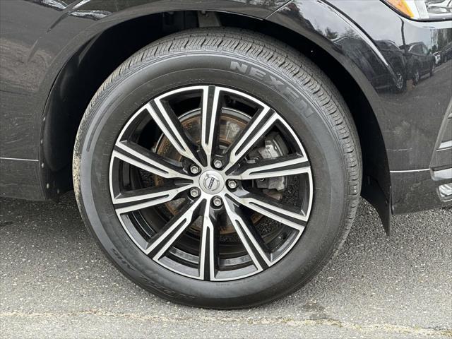 2021 Volvo XC60 T5 Momentum