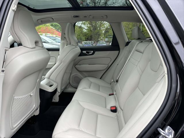 2021 Volvo XC60 T5 Momentum