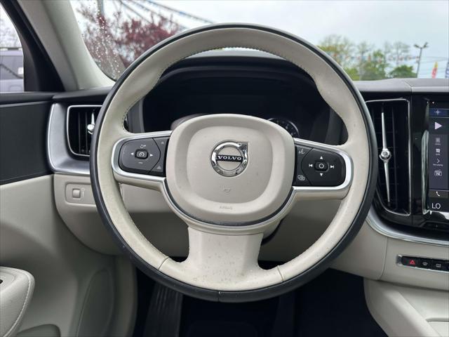 2021 Volvo XC60 T5 Momentum